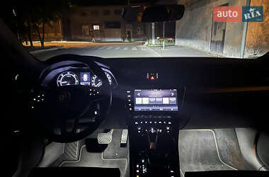 Універсал Skoda Superb 2017 в Дніпрі