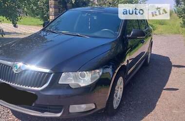 Лифтбек Skoda Superb 2011 в Дрогобыче