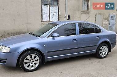 Лифтбек Skoda Superb 2006 в Сарате