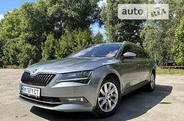 Універсал Skoda Superb 2018 в Сумах