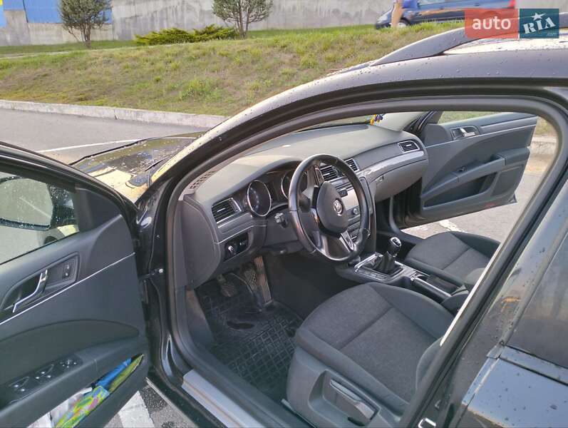Універсал Skoda Superb 2013 в Вінниці