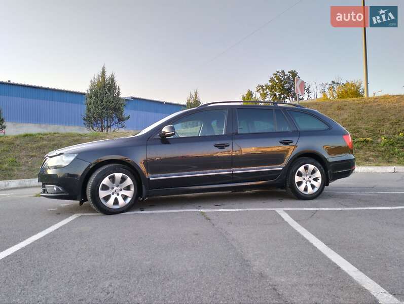 Універсал Skoda Superb 2013 в Вінниці