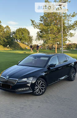 Лифтбек Skoda Superb 2020 в Ужгороде