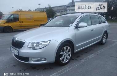 Універсал Skoda Superb 2011 в Львові