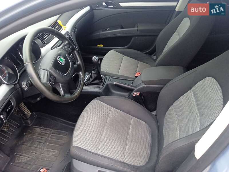 Ліфтбек Skoda Superb 2011 в Львові