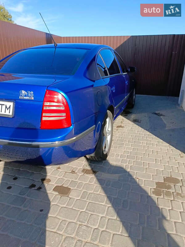 Лифтбек Skoda Superb 2006 в Одессе