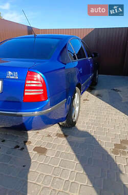 Лифтбек Skoda Superb 2006 в Одессе