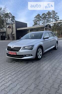 Универсал Skoda Superb 2016 в Маневичах