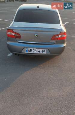 Лифтбек Skoda Superb 2011 в 