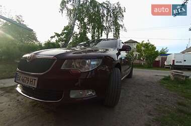 Лифтбек Skoda Superb 2012 в 