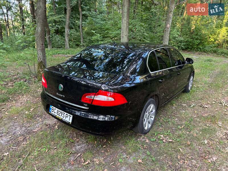 Лифтбек Skoda Superb 2011 в Червонограде