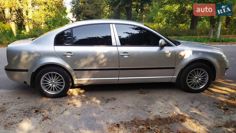 Ліфтбек Skoda Superb 2006 в Шостці