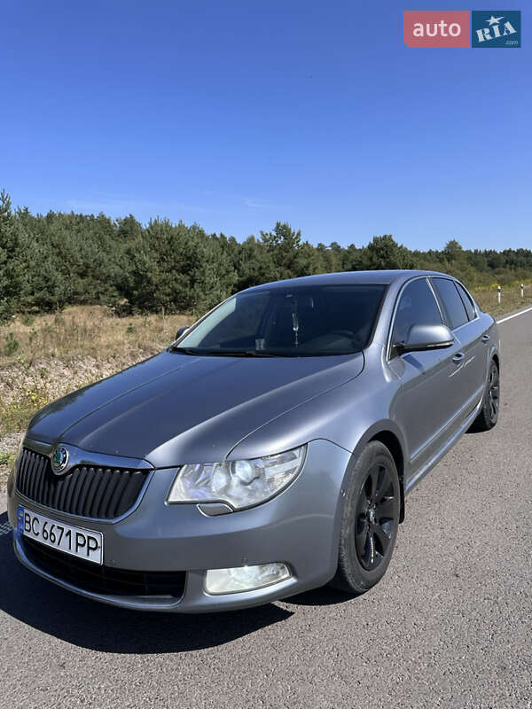 Ліфтбек Skoda Superb 2013 в Львові
