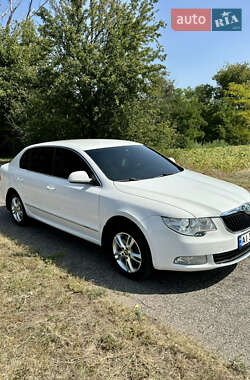 Лифтбек Skoda Superb 2011 в 