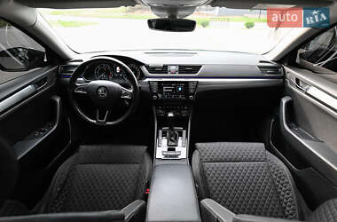 Лифтбек Skoda Superb 2016 в 