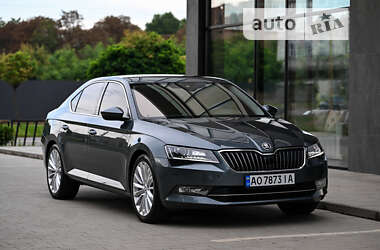 Ліфтбек Skoda Superb 2016 в Ужгороді