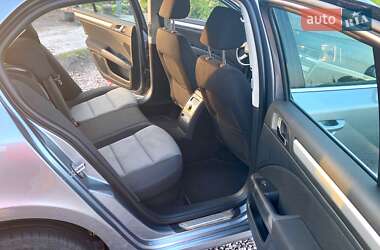 Лифтбек Skoda Superb 2012 в 