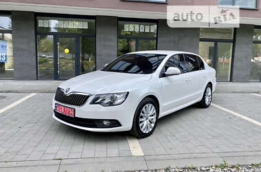 Лифтбек Skoda Superb 2014 в Сваляве