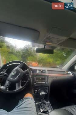 Лифтбек Skoda Superb 2009 в 