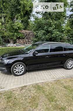 Універсал Skoda Superb 2020 в Луцьку