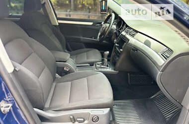 Универсал Skoda Superb 2010 в Бродах