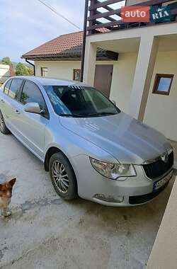 Лифтбек Skoda Superb 2011 в 