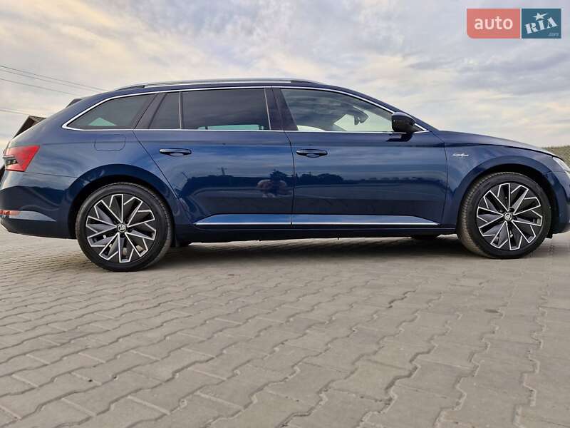 Универсал Skoda Superb 2020 в Вараше