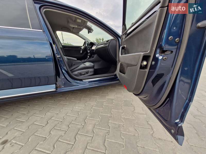 Универсал Skoda Superb 2020 в Вараше