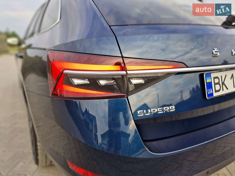 Универсал Skoda Superb 2020 в Вараше