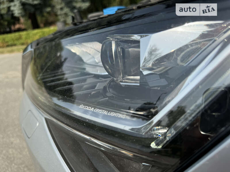 Универсал Skoda Superb 2019 в Киеве