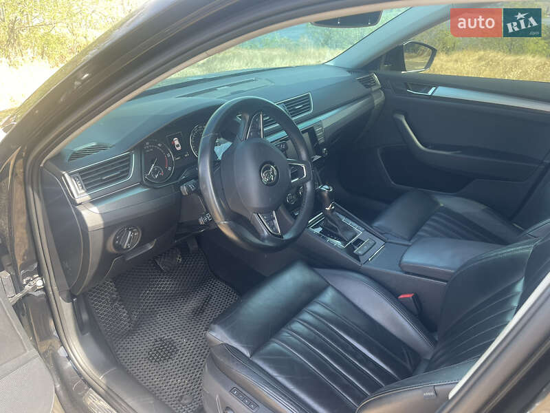 Ліфтбек Skoda Superb 2015 в Дніпрі