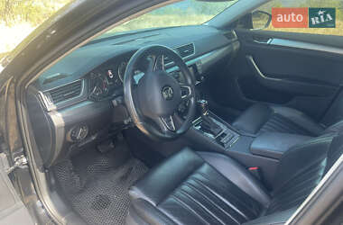 Лифтбек Skoda Superb 2015 в 