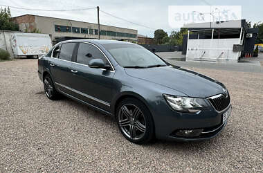 Ліфтбек Skoda Superb 2013 в Первомайську