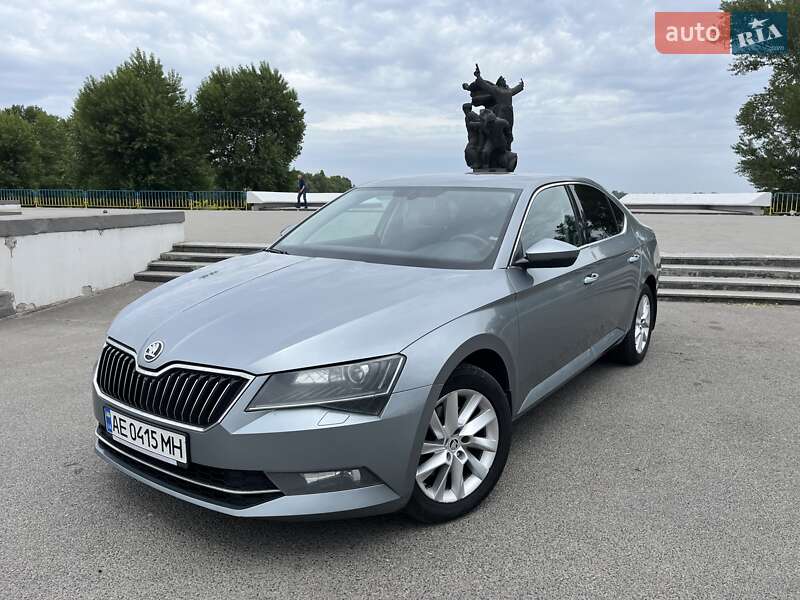 Лифтбек Skoda Superb 2016 в Днепре