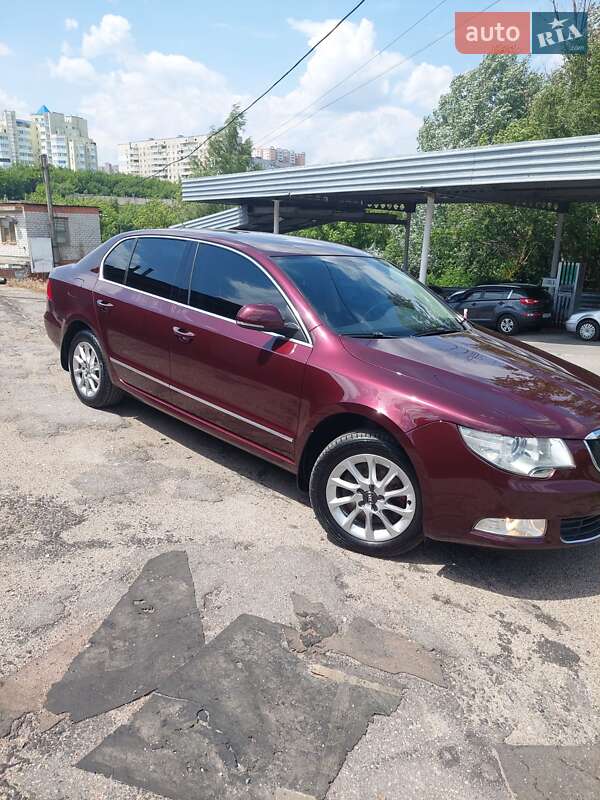 Лифтбек Skoda Superb 2009 в 