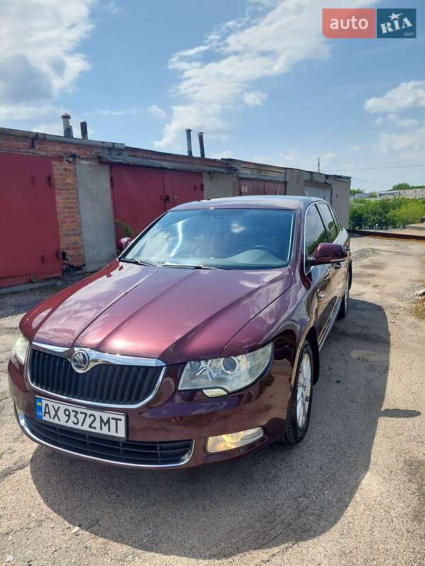 Лифтбек Skoda Superb 2009 в Харькове