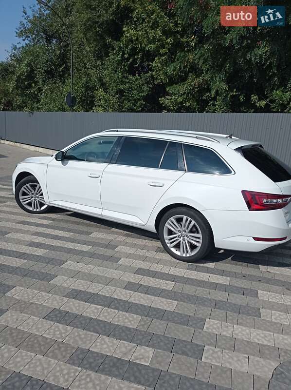 Универсал Skoda Superb 2016 в Ужгороде