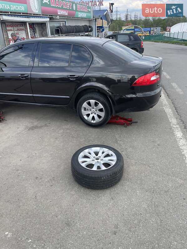 Лифтбек Skoda Superb 2013 в Харькове