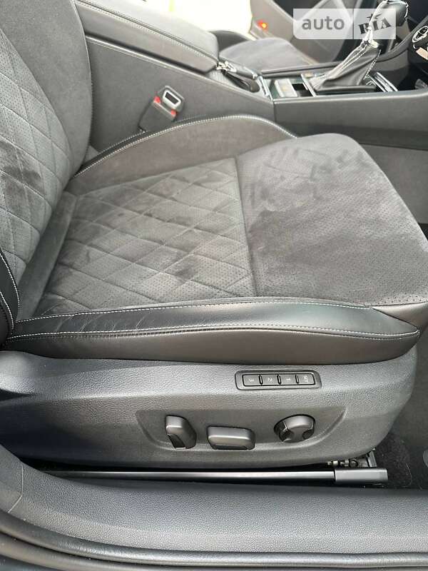 Универсал Skoda Superb 2018 в Николаеве