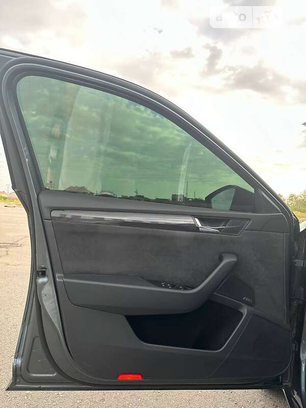 Универсал Skoda Superb 2018 в Николаеве