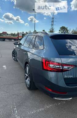 Универсал Skoda Superb 2018 в 
