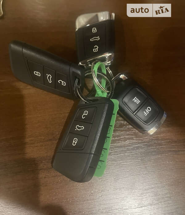 Универсал Skoda Superb 2018 в Николаеве