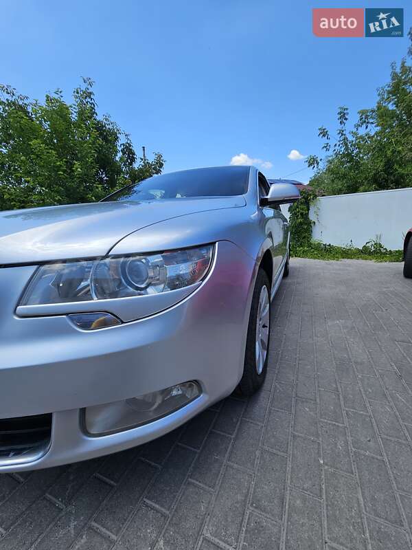 Лифтбек Skoda Superb 2012 в Виннице