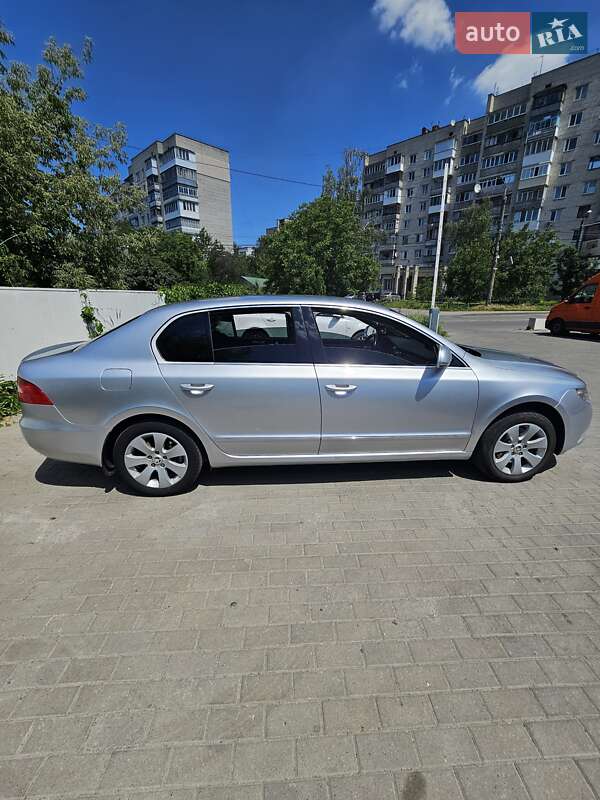 Лифтбек Skoda Superb 2012 в Виннице