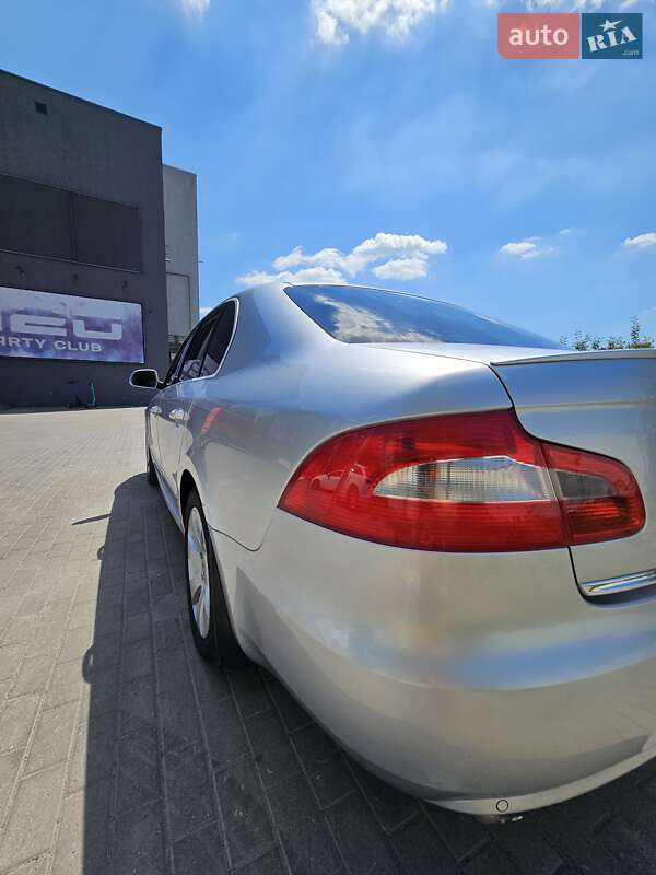 Лифтбек Skoda Superb 2012 в Виннице