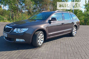 skoda superb 2010 в Дніпро (Дніпропетровськ) від професійного продавця Андрей Панченко