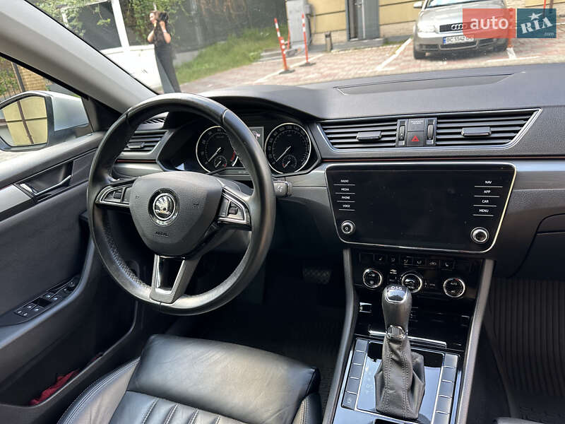 Лифтбек Skoda Superb 2018 в Киеве