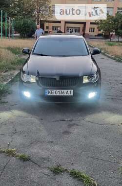 Лифтбек Skoda Superb 2011 в Днепре