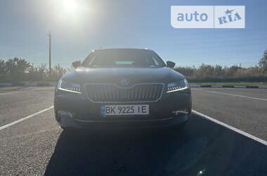 Універсал Skoda Superb 2018 в Рівному