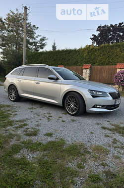 Универсал Skoda Superb 2019 в Львове